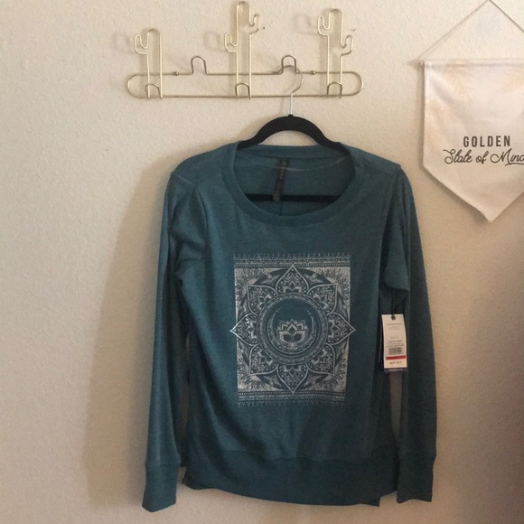 Gaiam Lyla Lotus Mandala Yoga Top - Picture 3 of 4